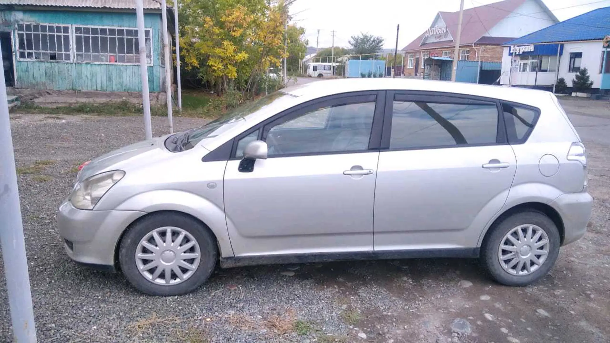 Toyota Corolla Verso 2004