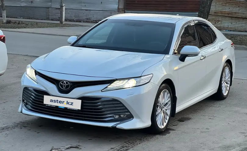 Toyota Camry 2018 года за 14 000 000 тг. в Кокшетау