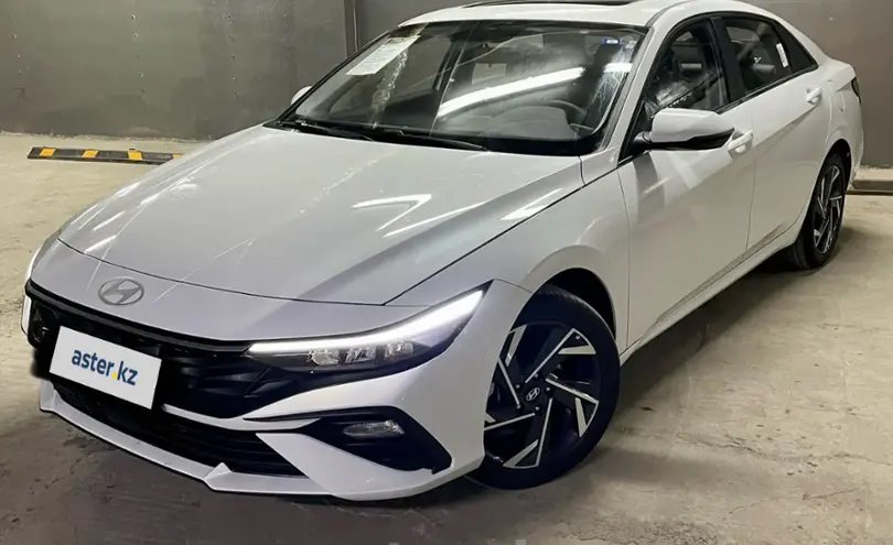 Hyundai Elantra 2023 года за 10 400 000 тг. в Астана