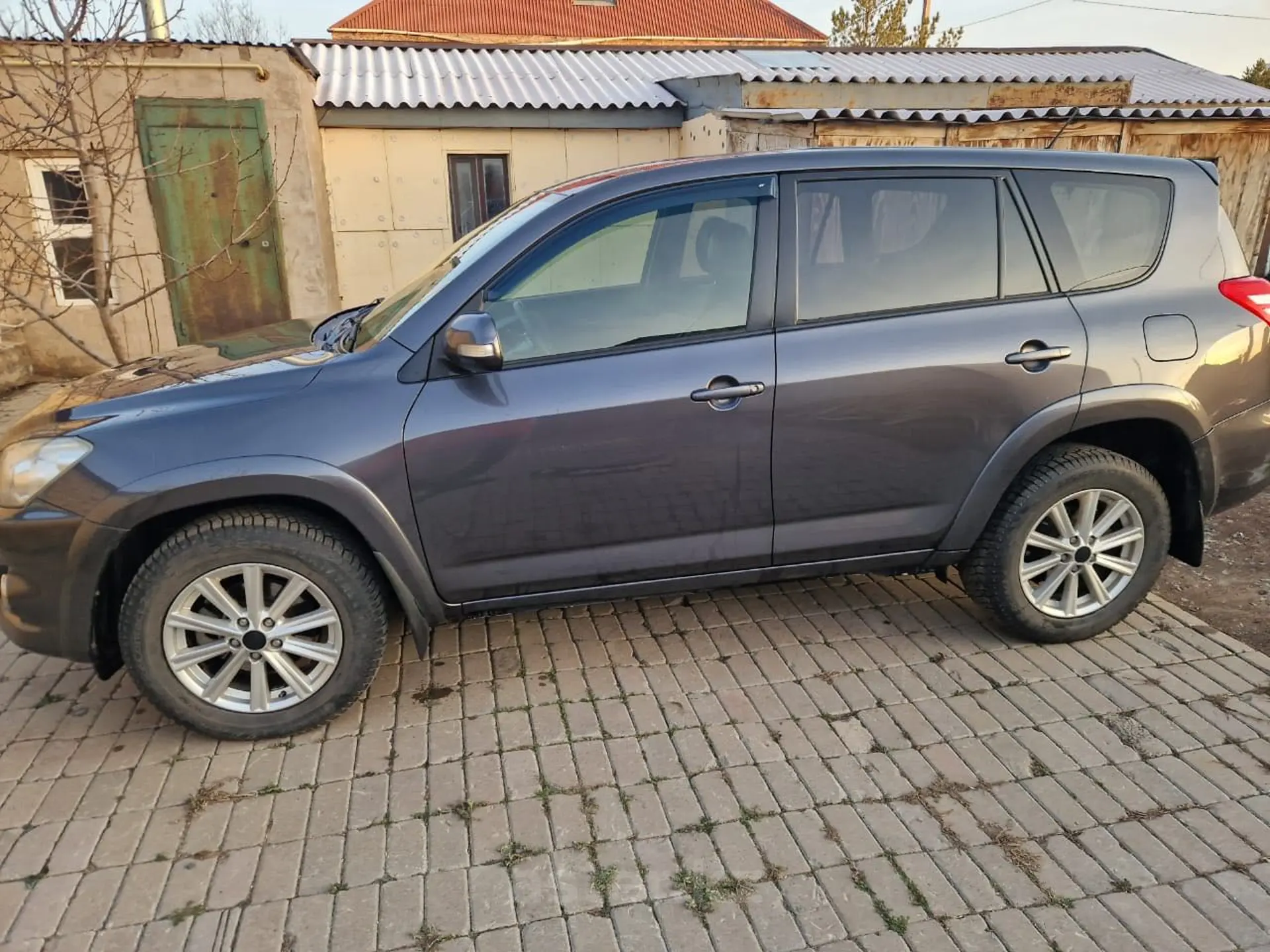 Toyota RAV4 2012