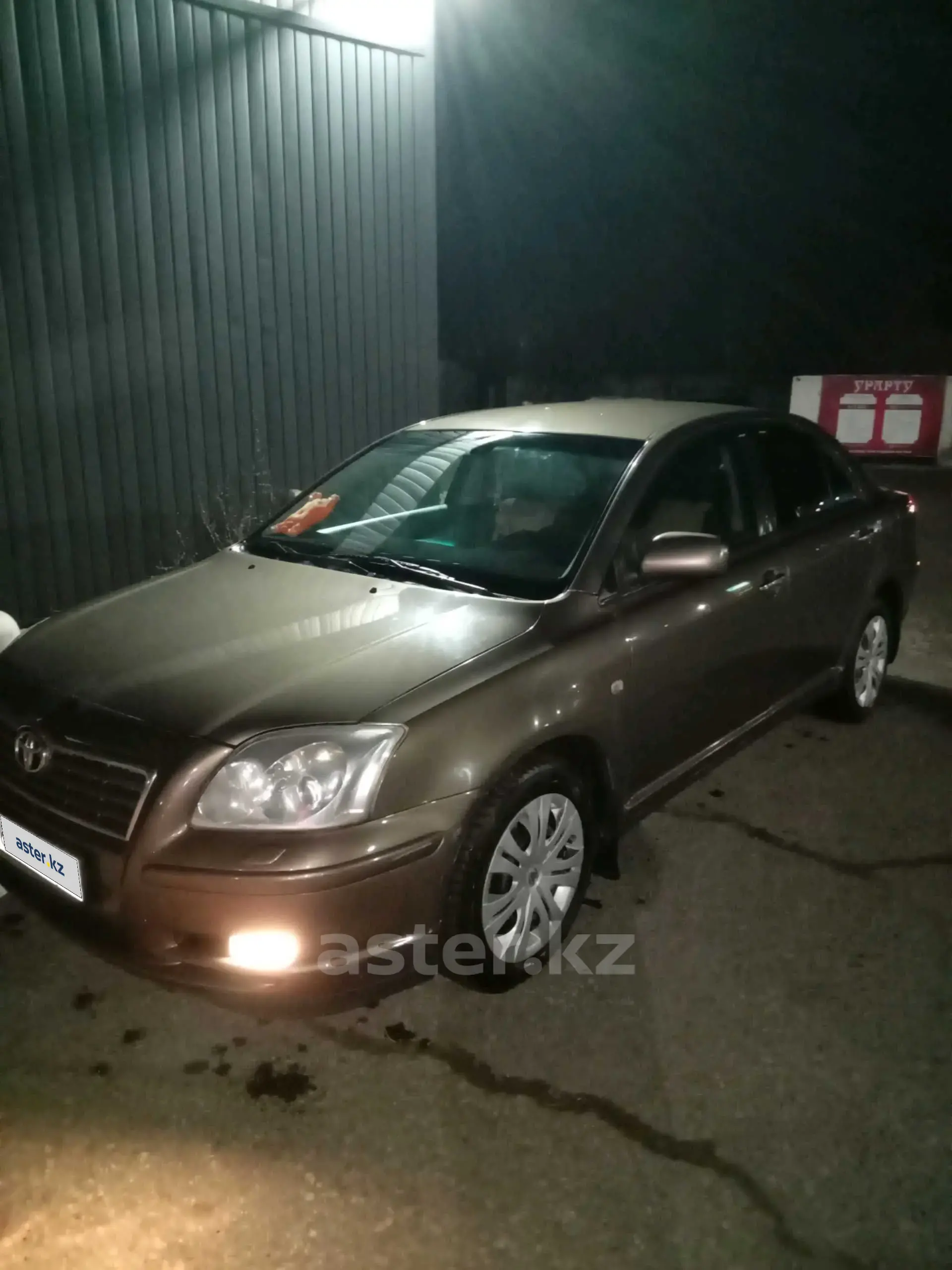 Toyota Avensis 2004