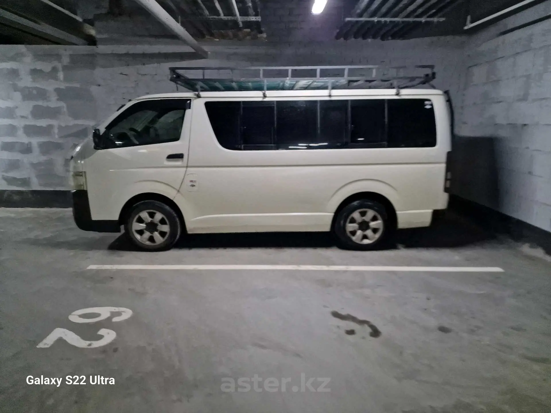 Toyota HiAce 2007