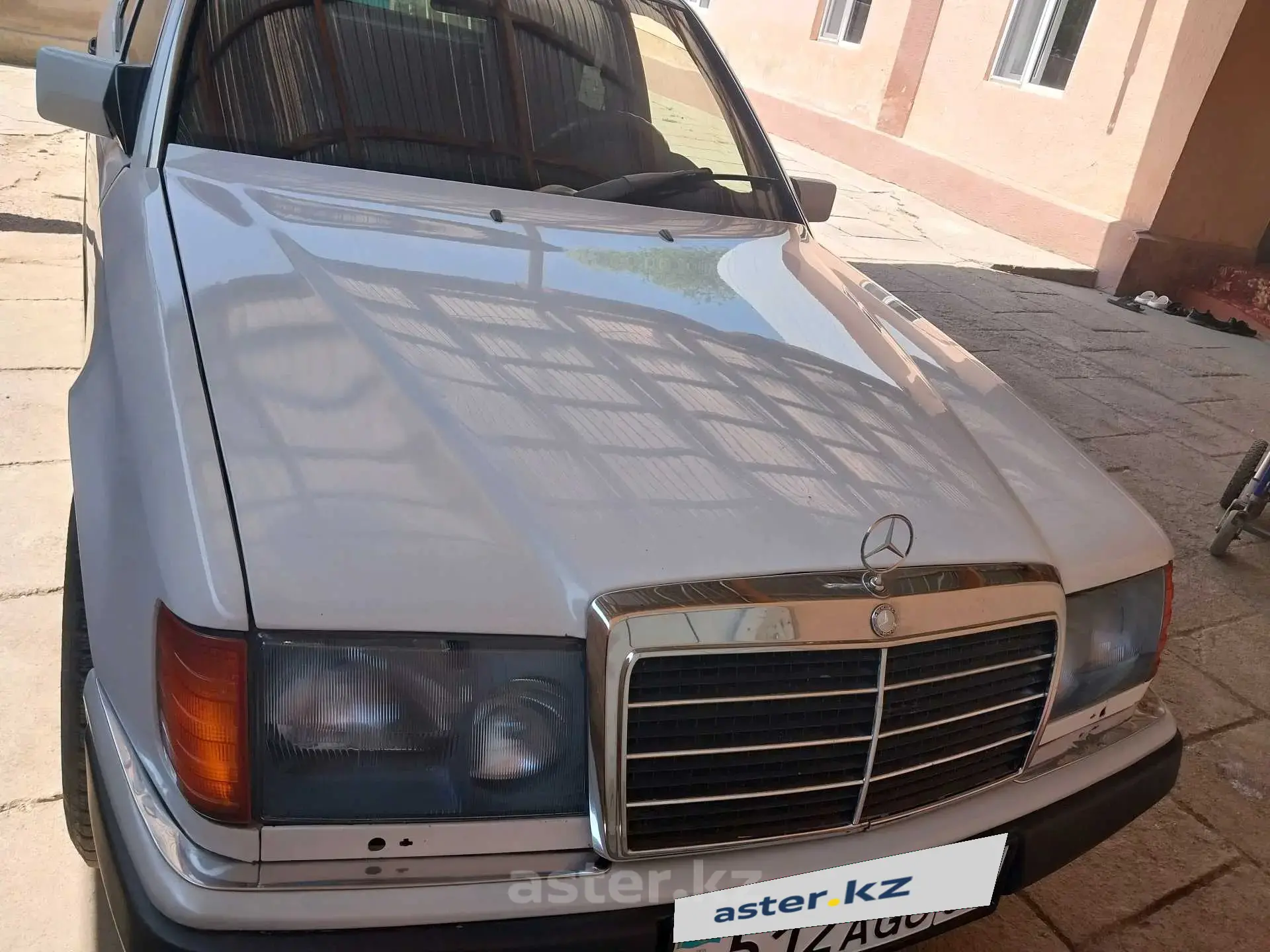 Mercedes-Benz E-Класс 1992