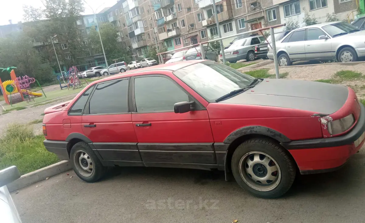 Купить Volkswagen Passat 1988 года в Караганде, цена 1300000 тенге. Продажа Volkswagen Passat в Караганде - Aster.kz. №c960943 Volkswagen Passat 1988 года за 1 300 000 тг. в Караганда - фото 2