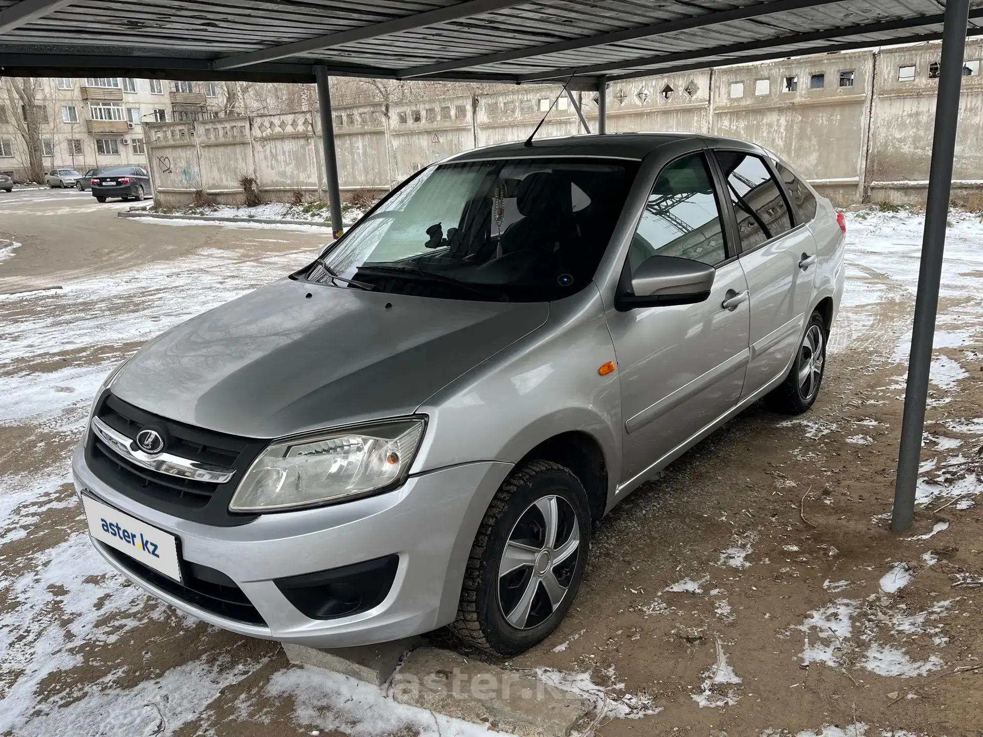 LADA (ВАЗ) Granta 2015