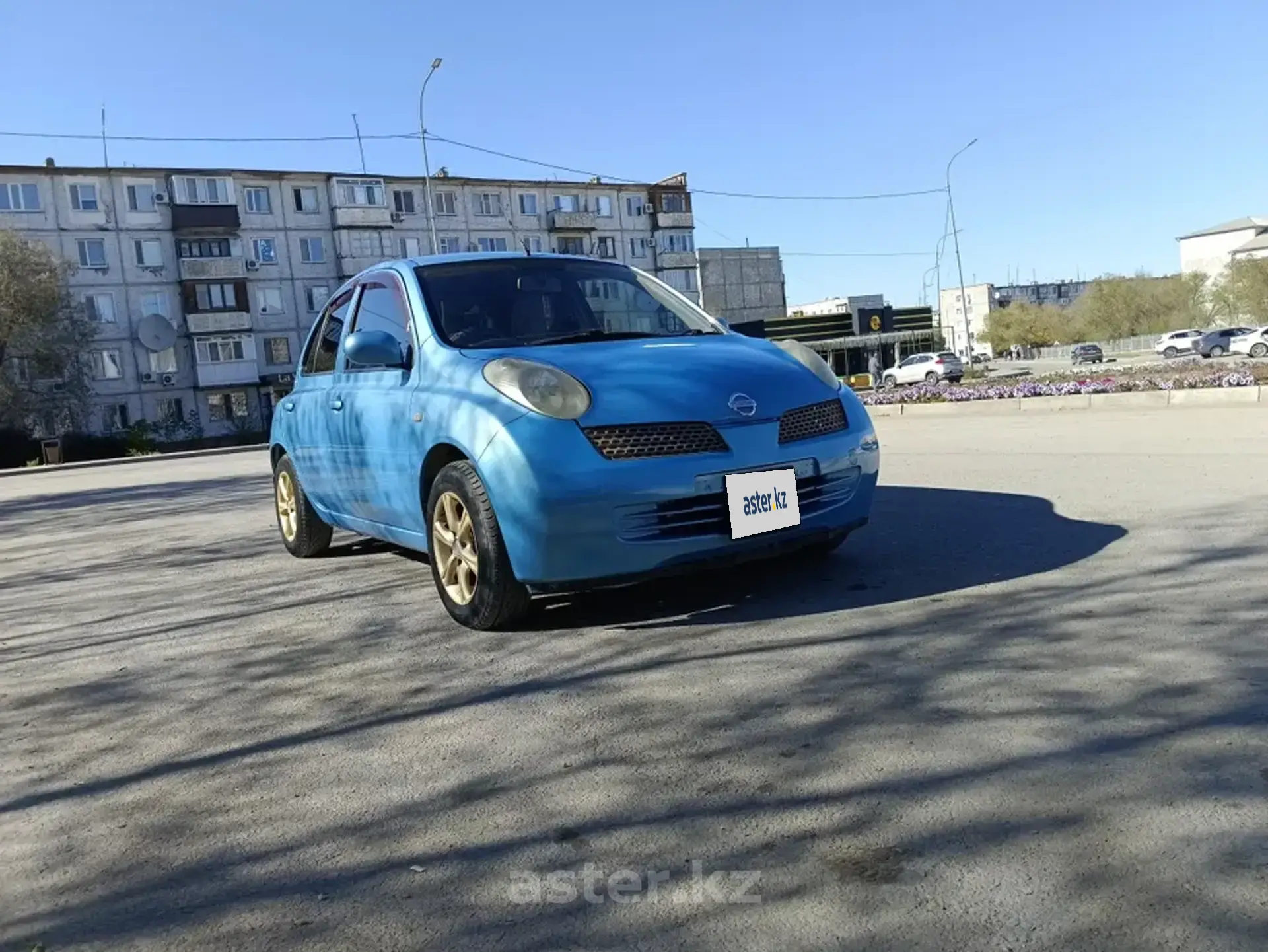 Nissan March 2003