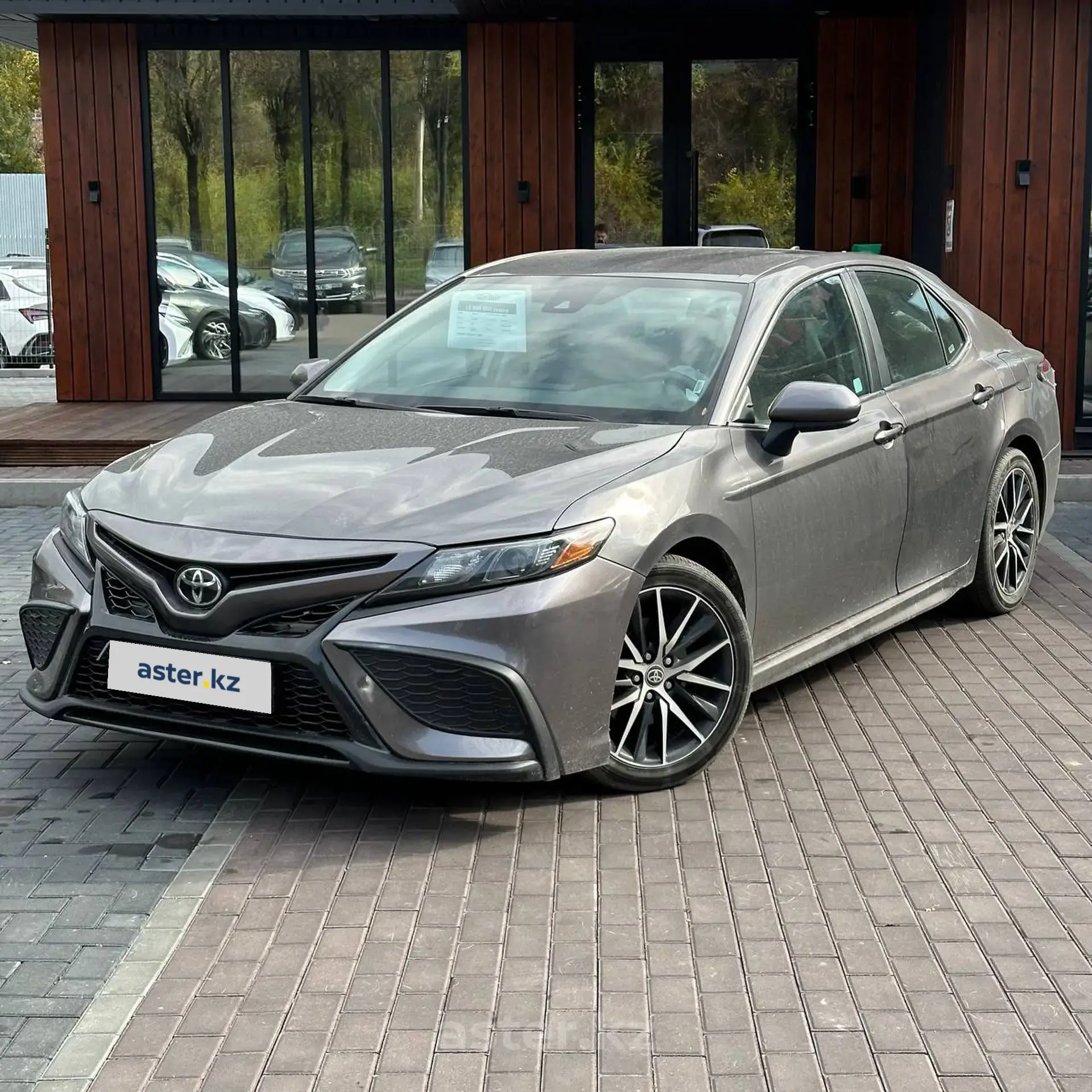 Toyota Camry 2021