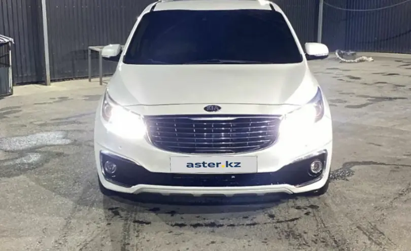Kia Carnival 2018 года за 15 000 000 тг. в Шымкент