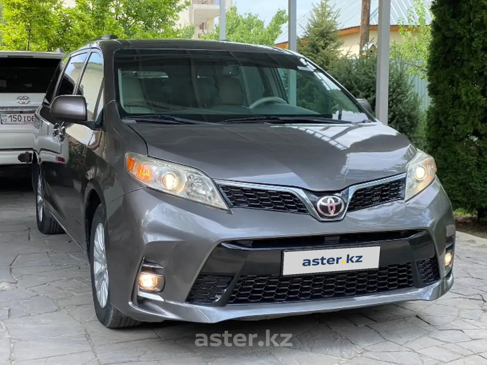 Toyota Sienna 2014