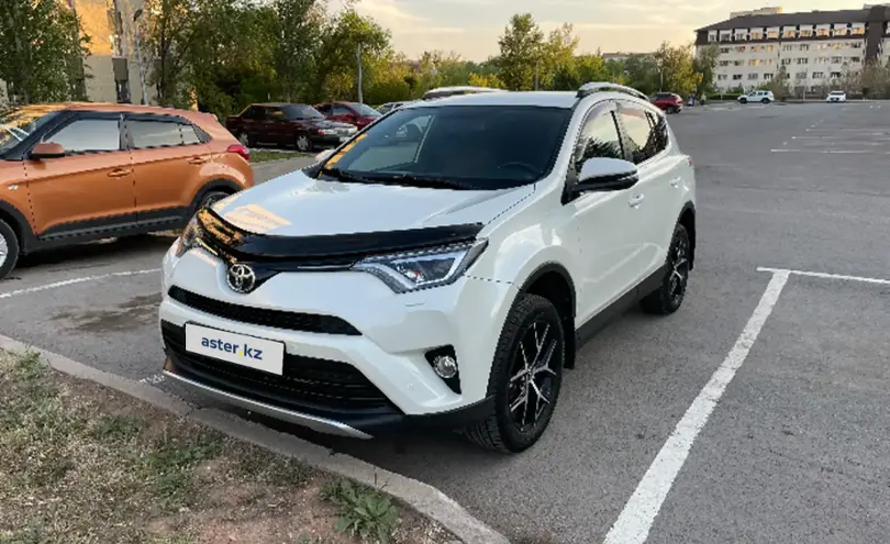 Toyota RAV4 2018 года за 14 000 000 тг. в Караганда