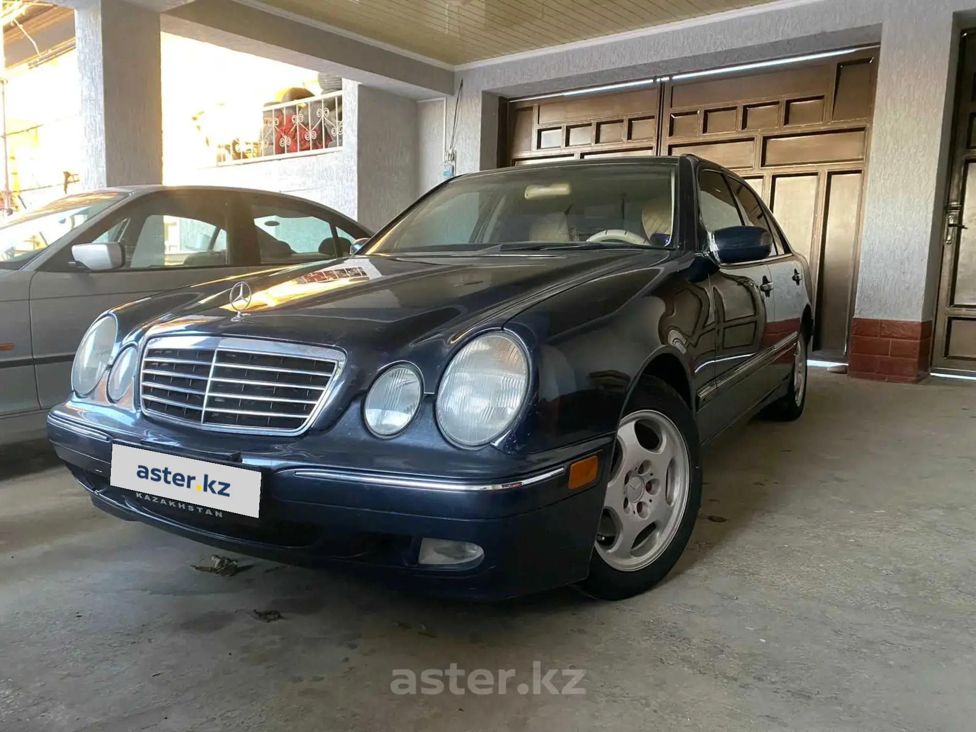 Mercedes-Benz E-Класс 2001