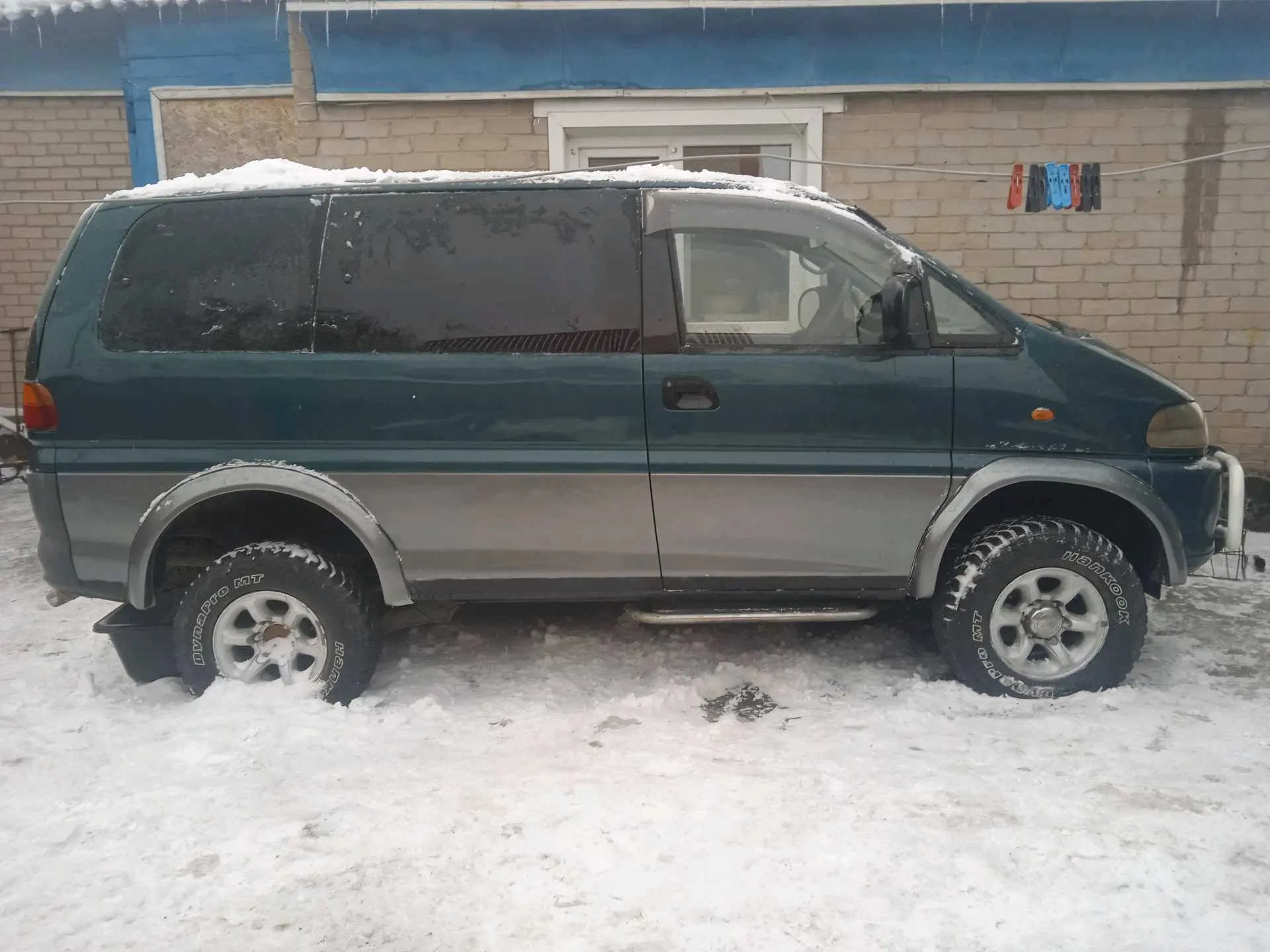 Mitsubishi Delica 1998