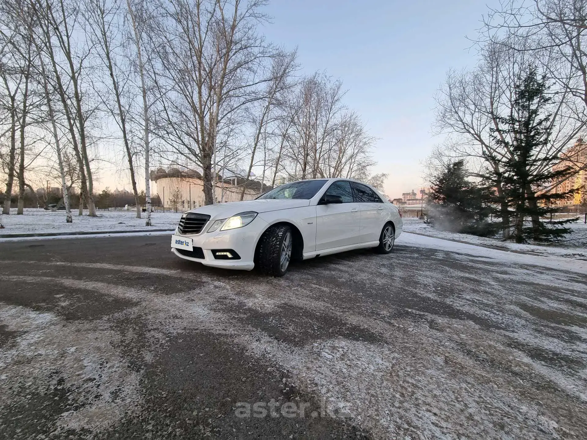 Mercedes-Benz E-Класс 2010