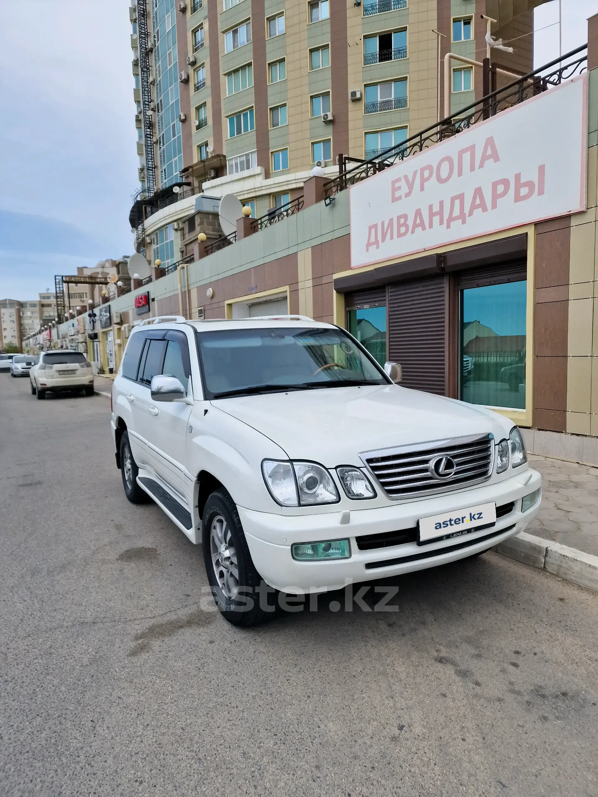 Lexus LX 2006