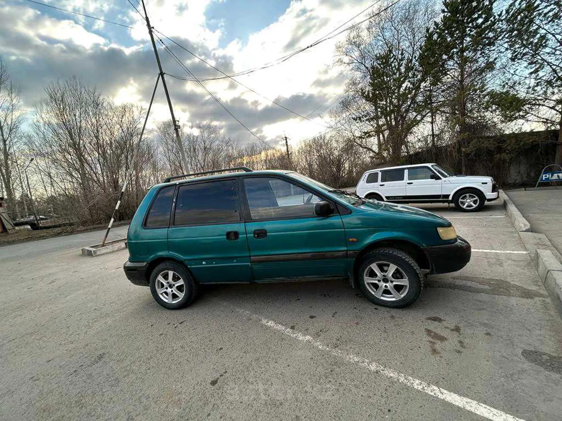 Mitsubishi Space Runner 1994