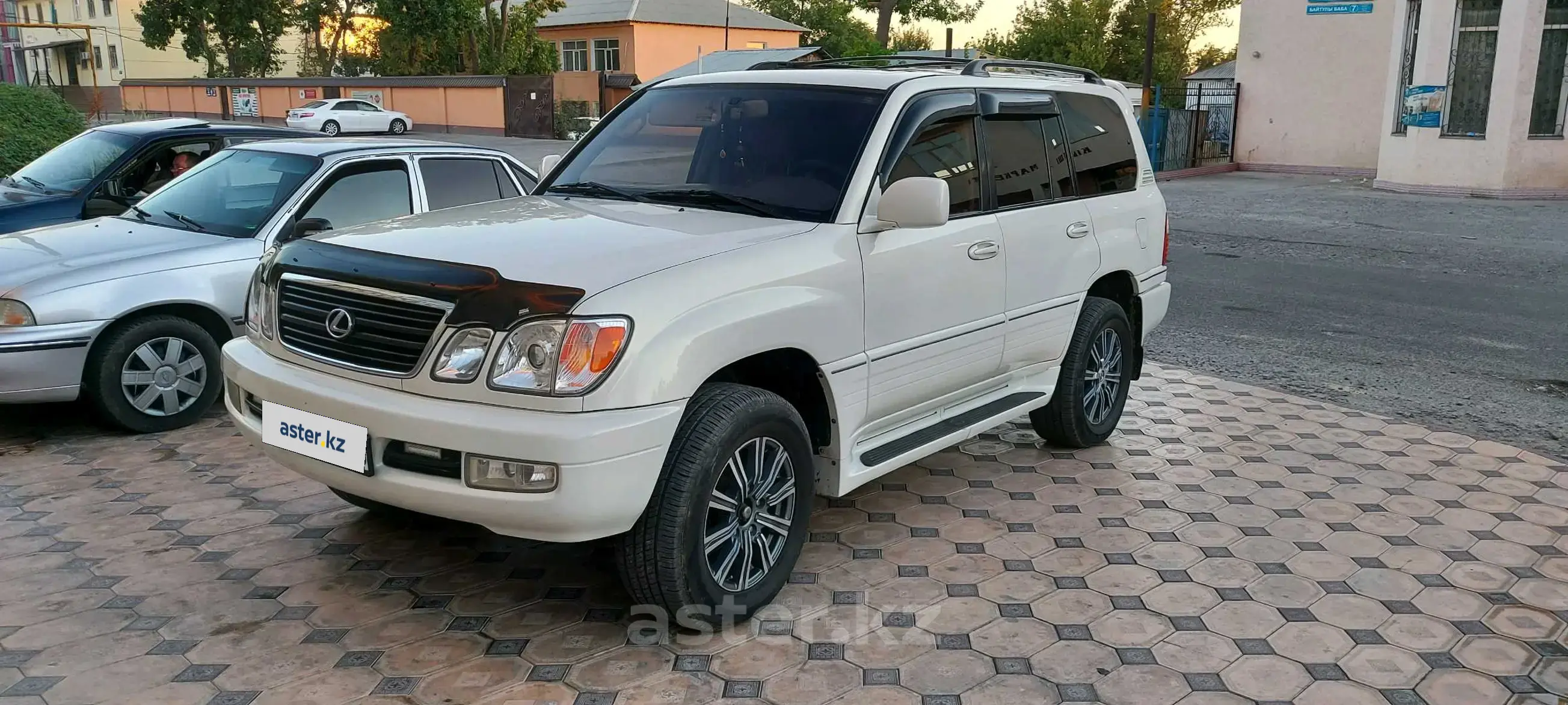 Lexus LX 2002