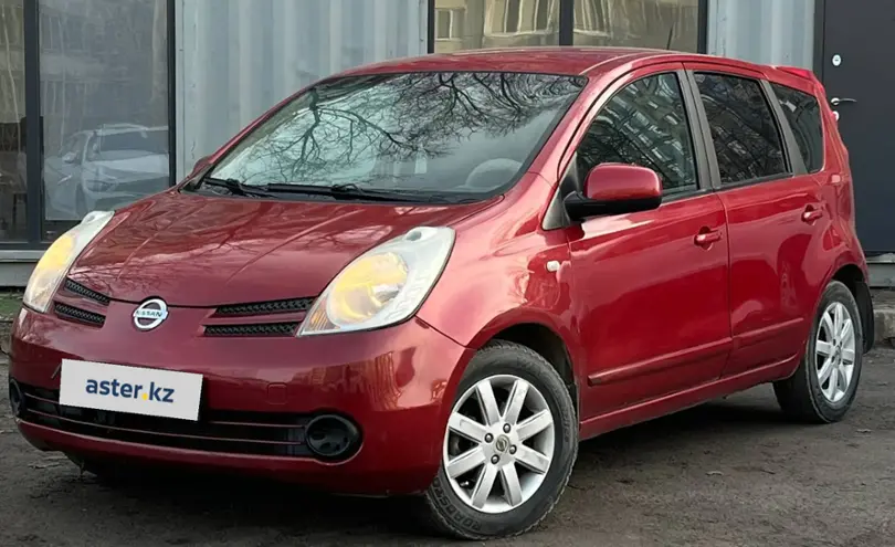 Nissan Note 2008 салон