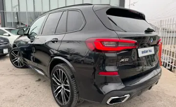 BMW X5 2022 года за 42 090 000 тг. в Шымкент