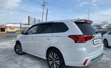 Mitsubishi Outlander 2022 года за 14 390 000 тг. в Шымкент