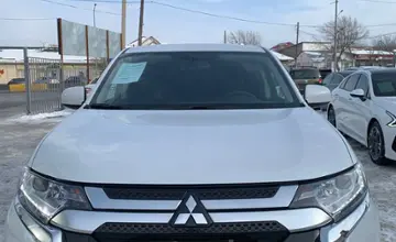 Mitsubishi Outlander 2022 года за 14 390 000 тг. в Шымкент фото 2