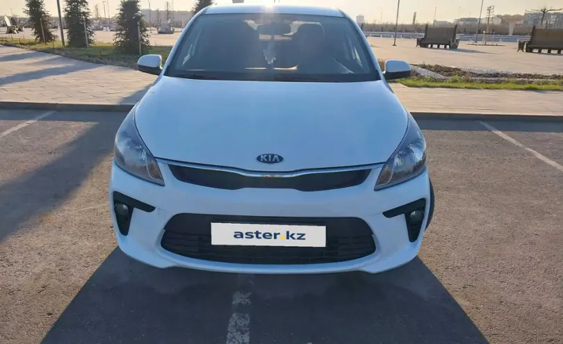 Kia Rio 2019 года за 8 000 000 тг. в Астана фото 2