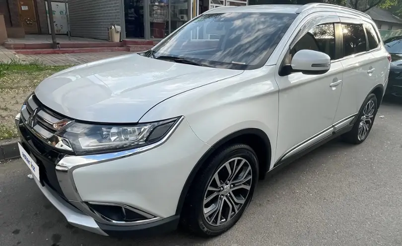 Mitsubishi Outlander 2016 года за 10 700 000 тг. в Алматы