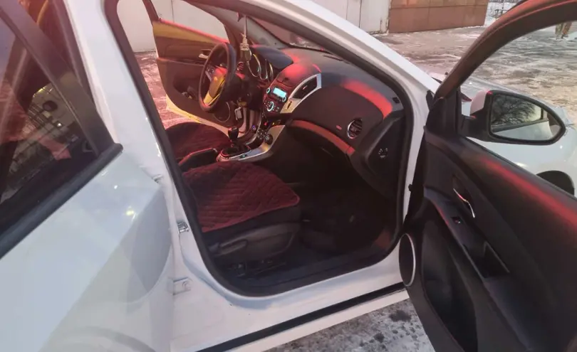 Chevrolet Cruze 2014 года за 4 000 000 тг. в Семей фото 4