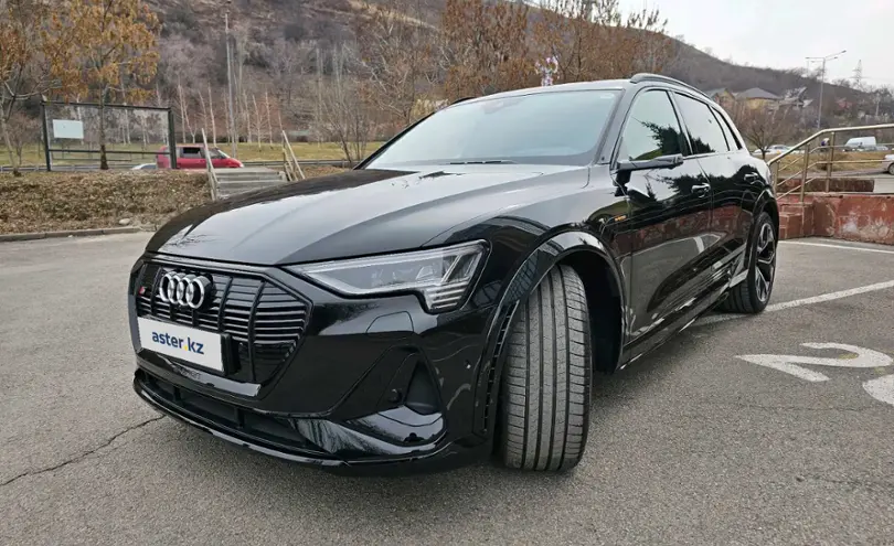 Audi e-tron S 2022 года за 51 000 000 тг. в Алматы