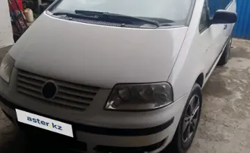 Volkswagen Sharan 2003 года за 4 000 000 тг. в Алматинская область