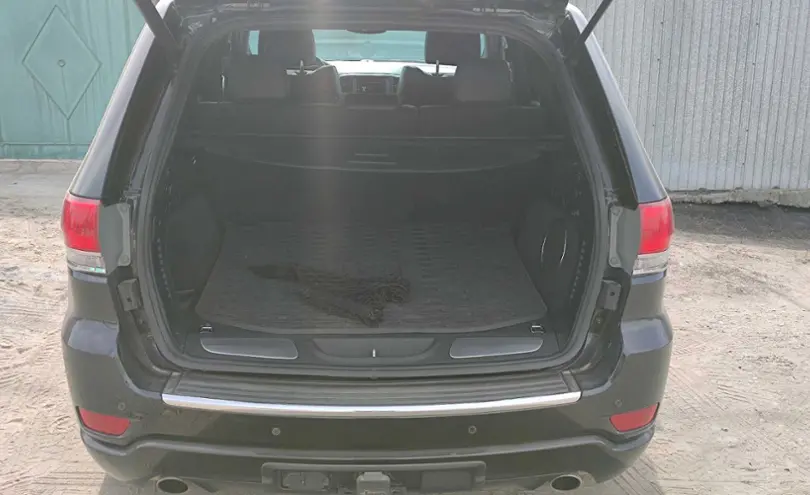 Jeep Grand Cherokee 2018 года за 15 700 000 тг. в Семей