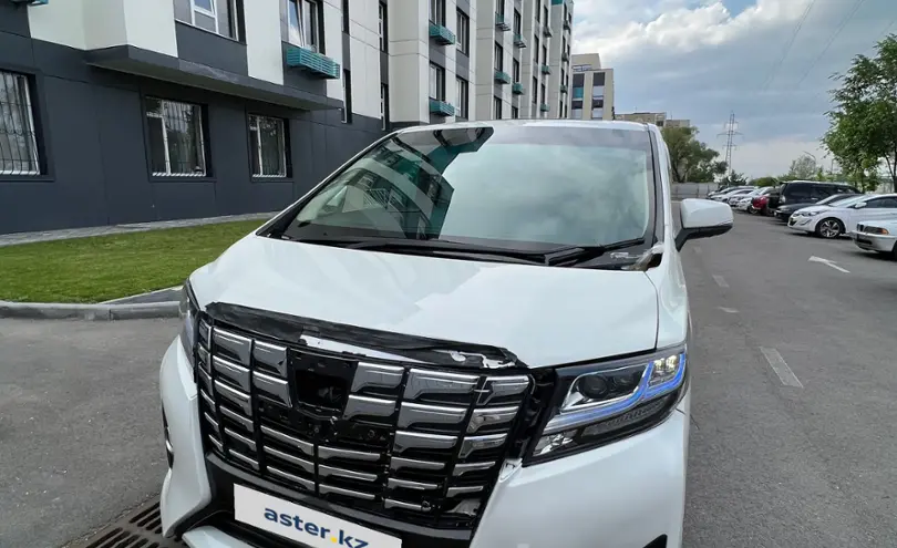 Toyota Alphard 2017 года за 20 000 000 тг. в Алматы