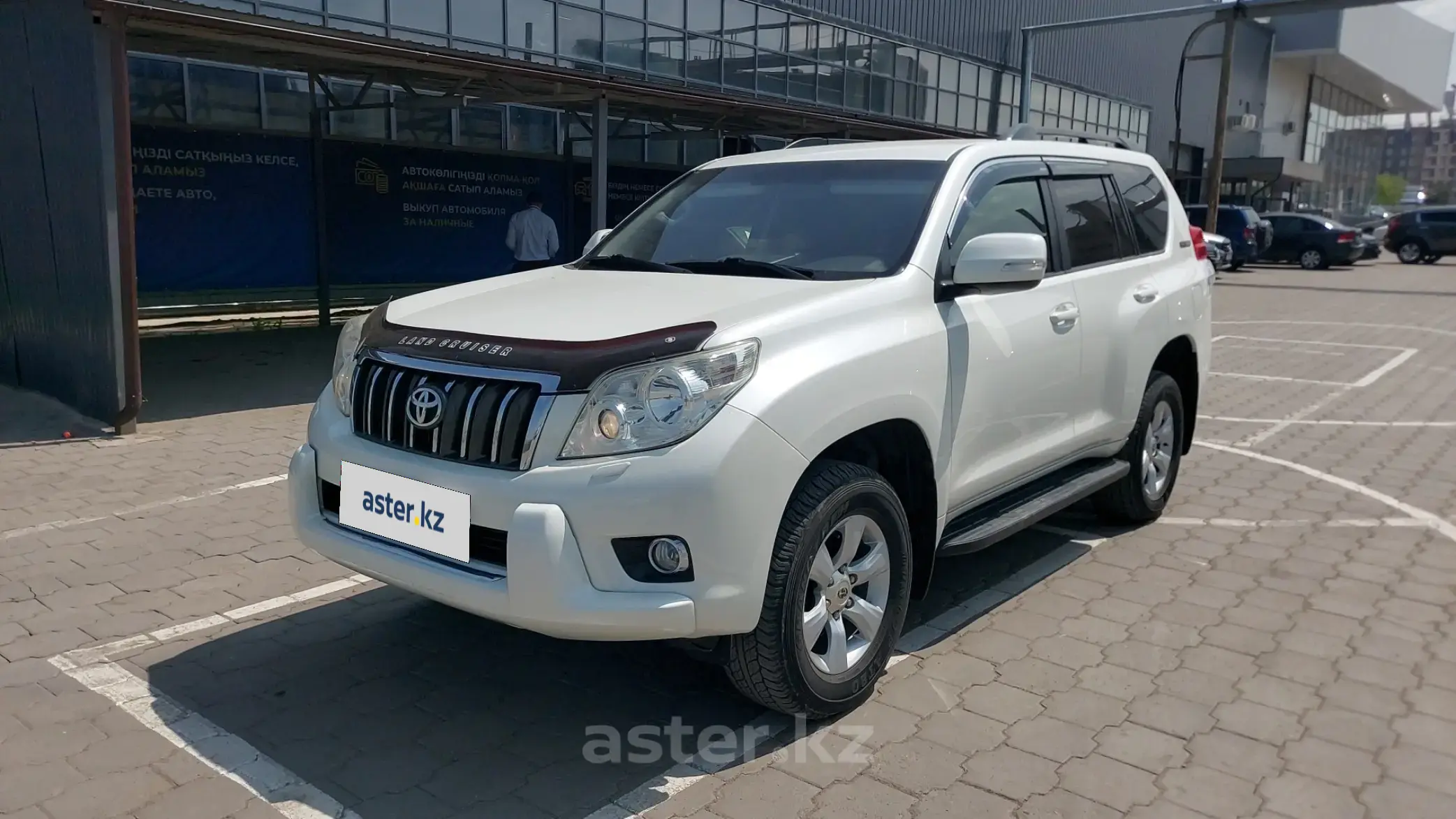 Toyota Land Cruiser Prado 2011