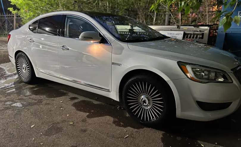 Kia K7 2011 года за 7 000 000 тг. в Астана