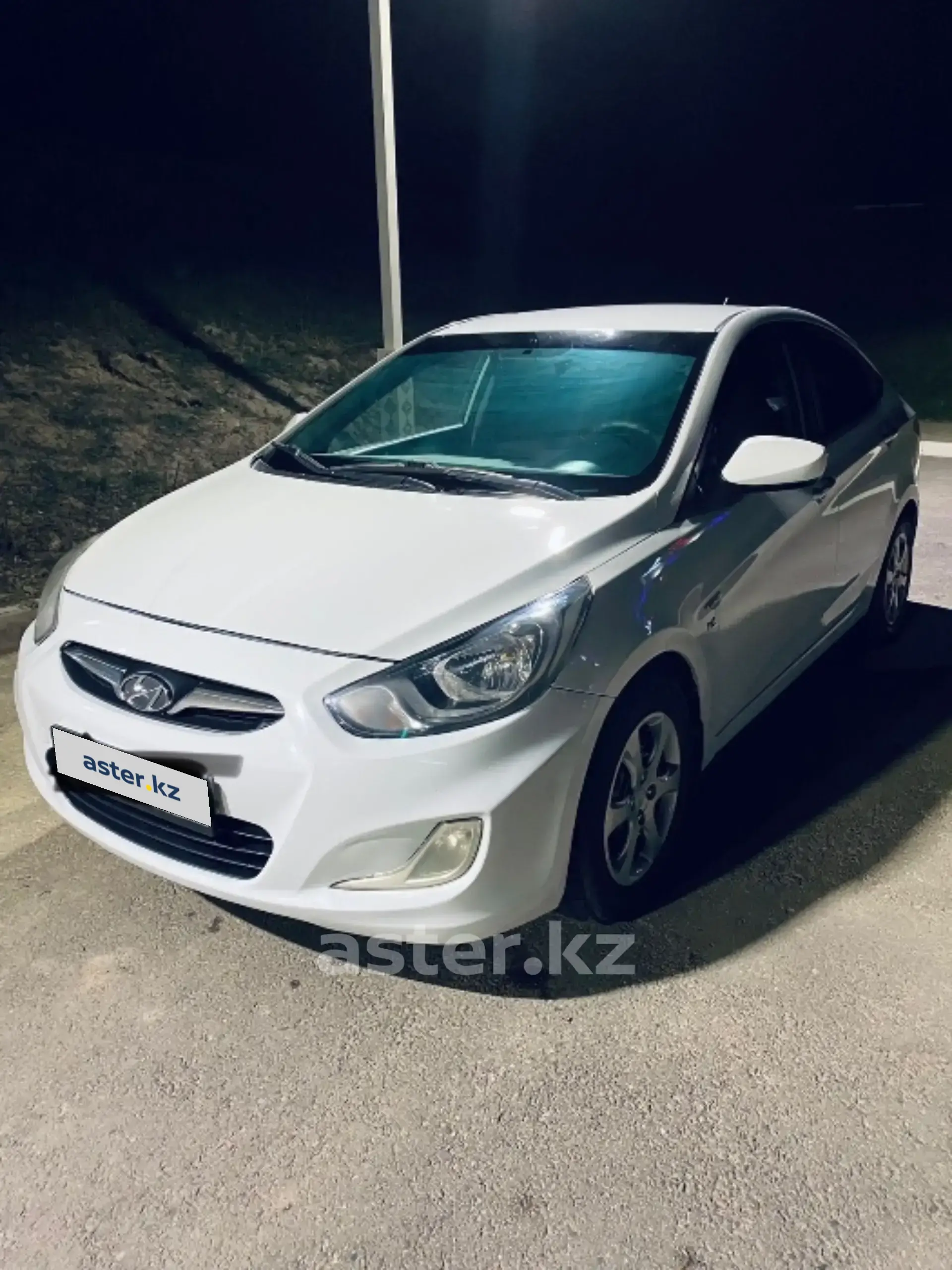 Hyundai Accent 2013