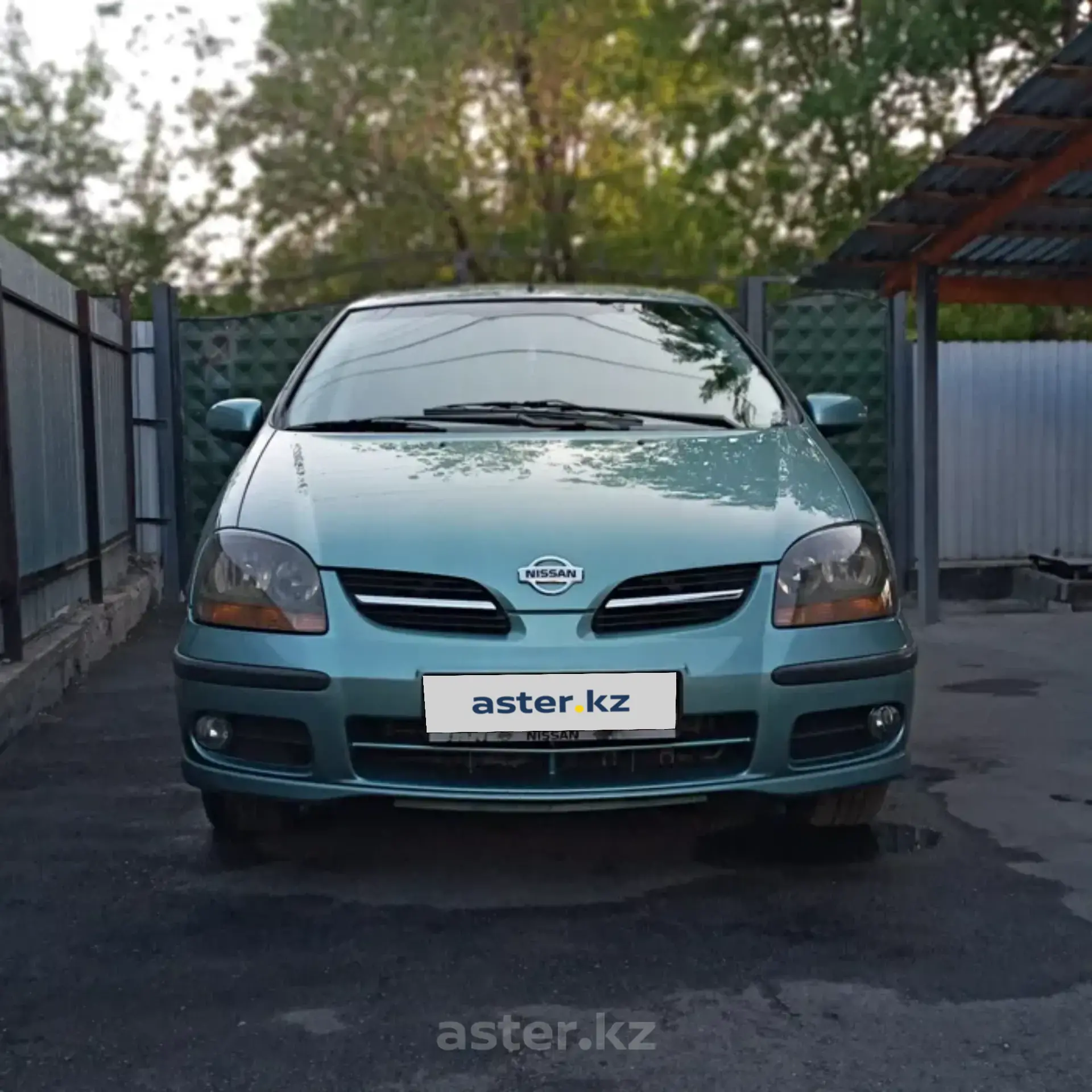 Nissan Almera Tino 2002