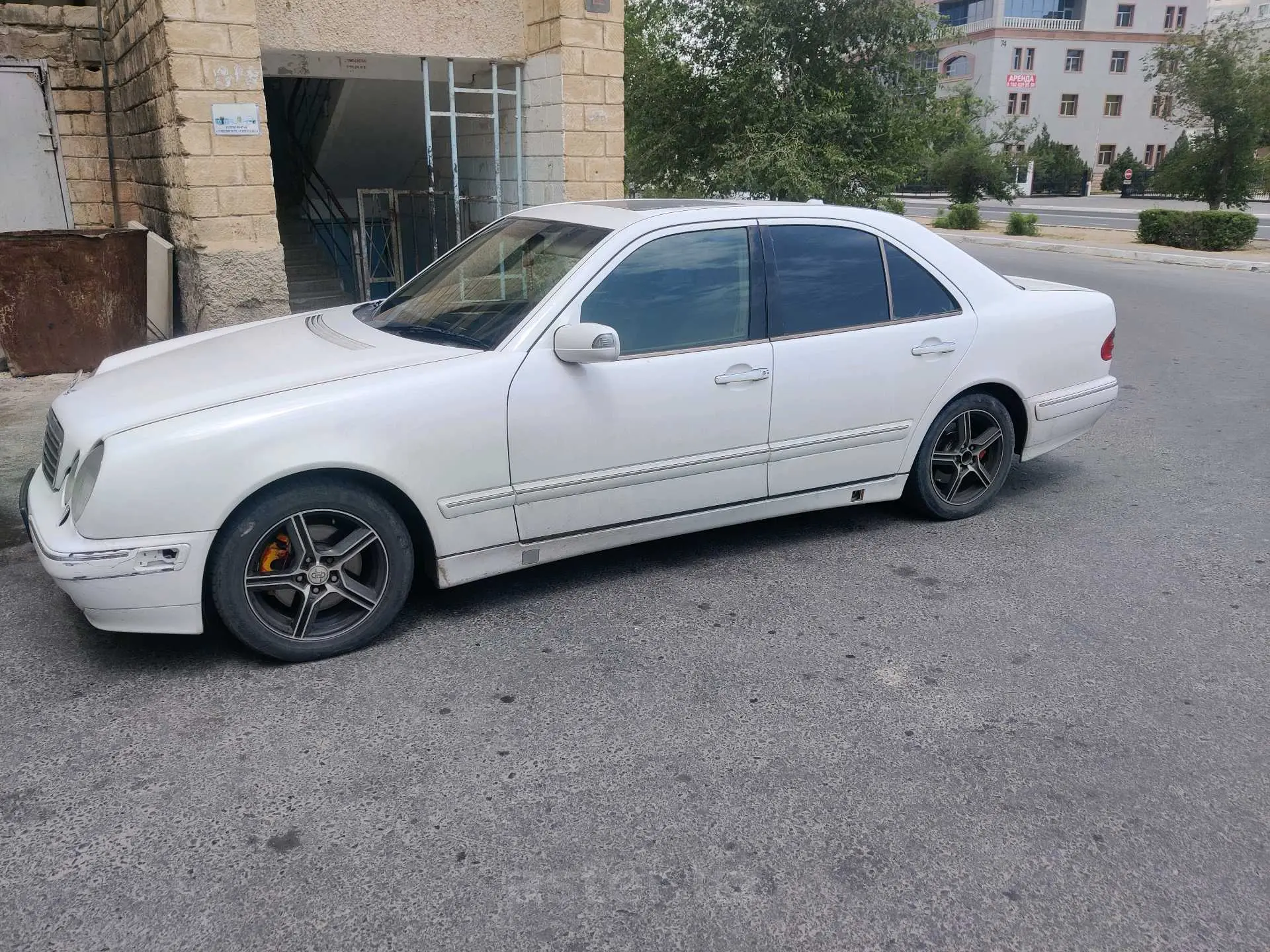 Mercedes-Benz E-Класс 2000