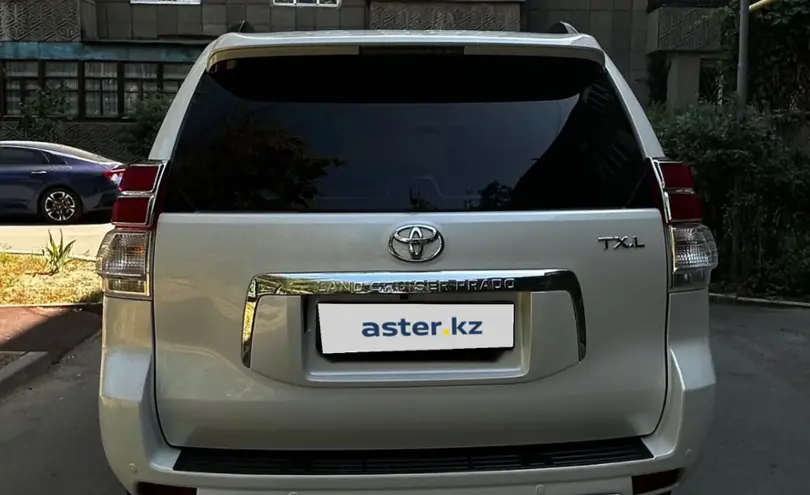 Toyota Land Cruiser Prado 2013 года за 16 700 000 тг. в Алматы