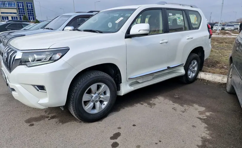 Toyota Land Cruiser Prado 2022 года за 31 200 000 тг. в Алматы