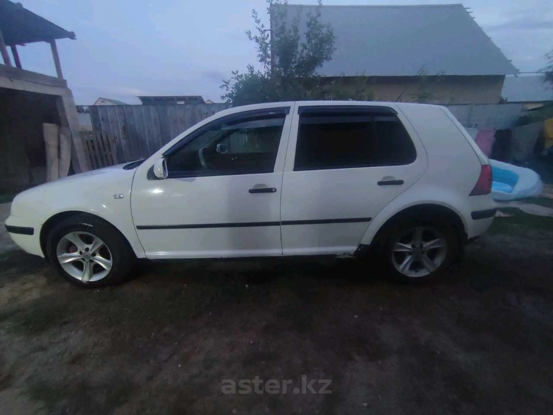 Купить Фольксваген Гольф 2000 Года