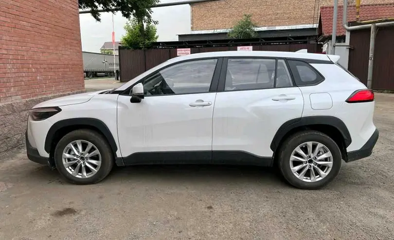 Toyota Corolla Cross 2022 года за 16 000 000 тг. в Алматы
