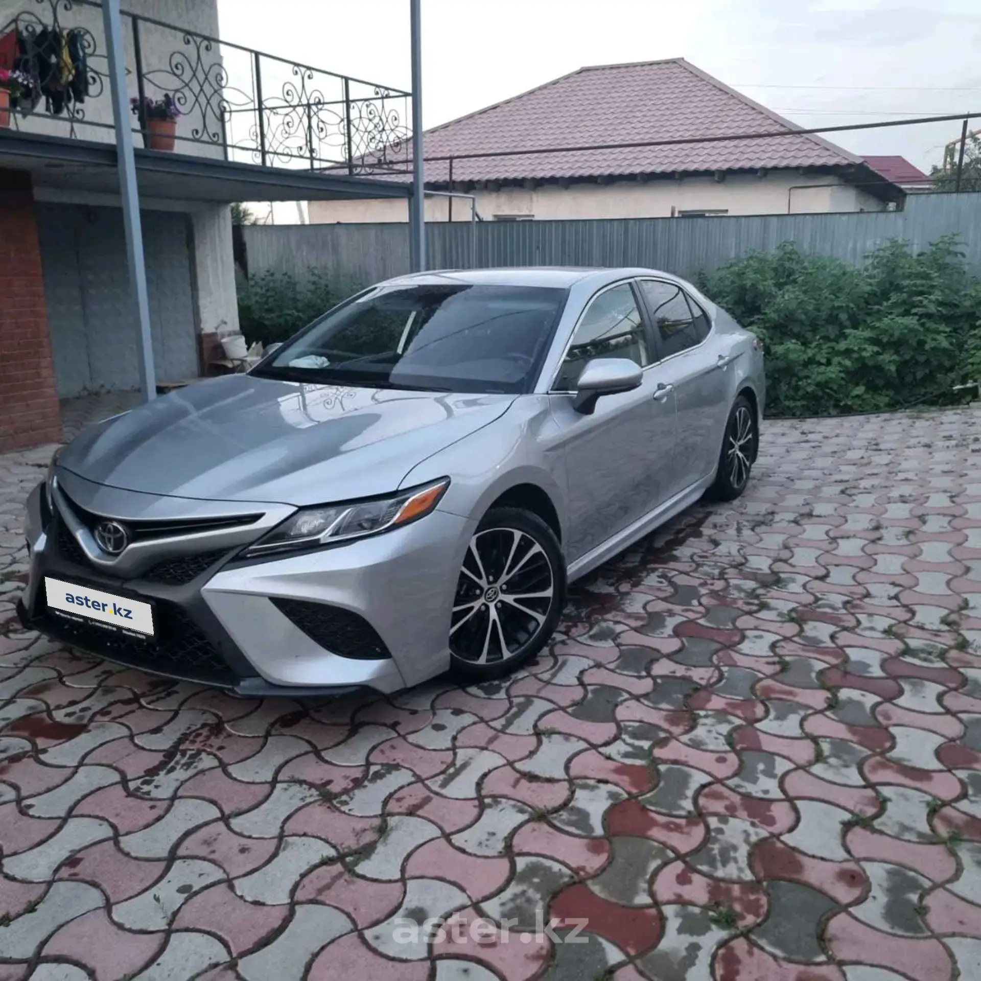 Toyota Camry 2019