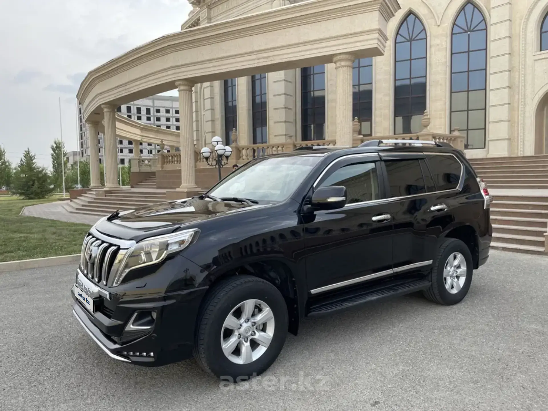 Toyota Land Cruiser Prado 2014