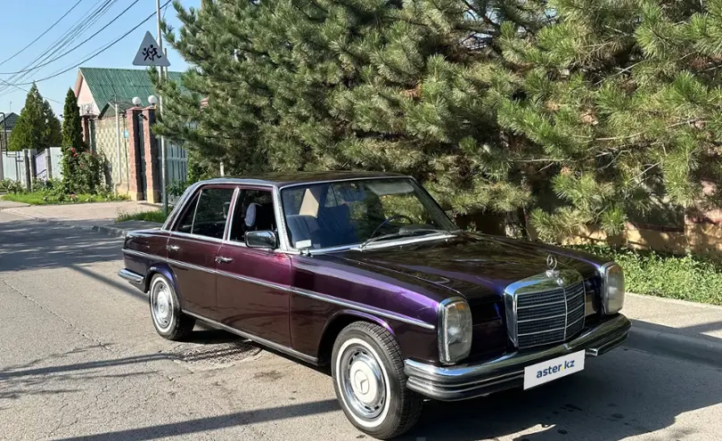Mercedes-Benz W114 1974 года за 9 990 000 тг. в Алматы