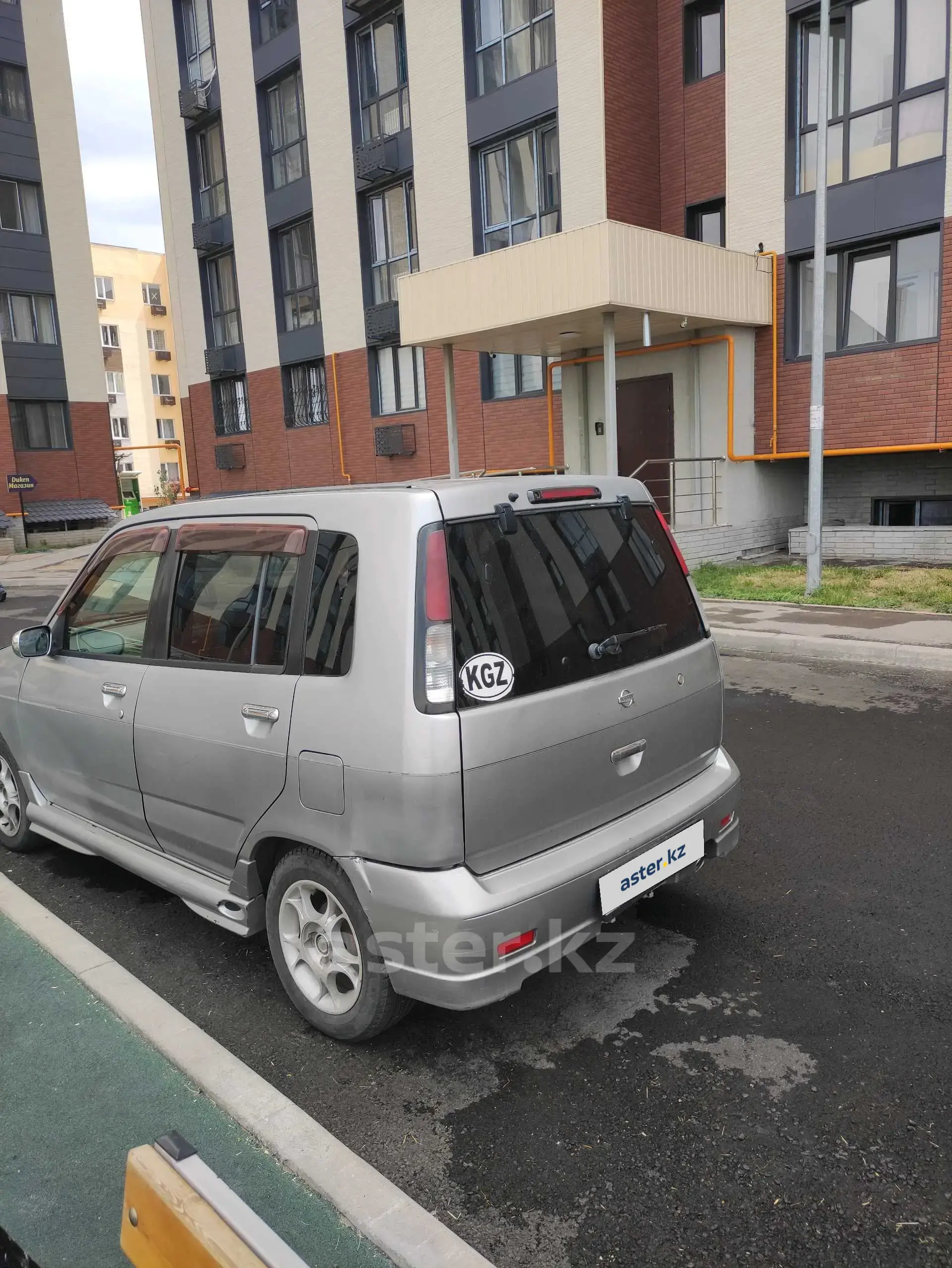 Nissan Cube 1998