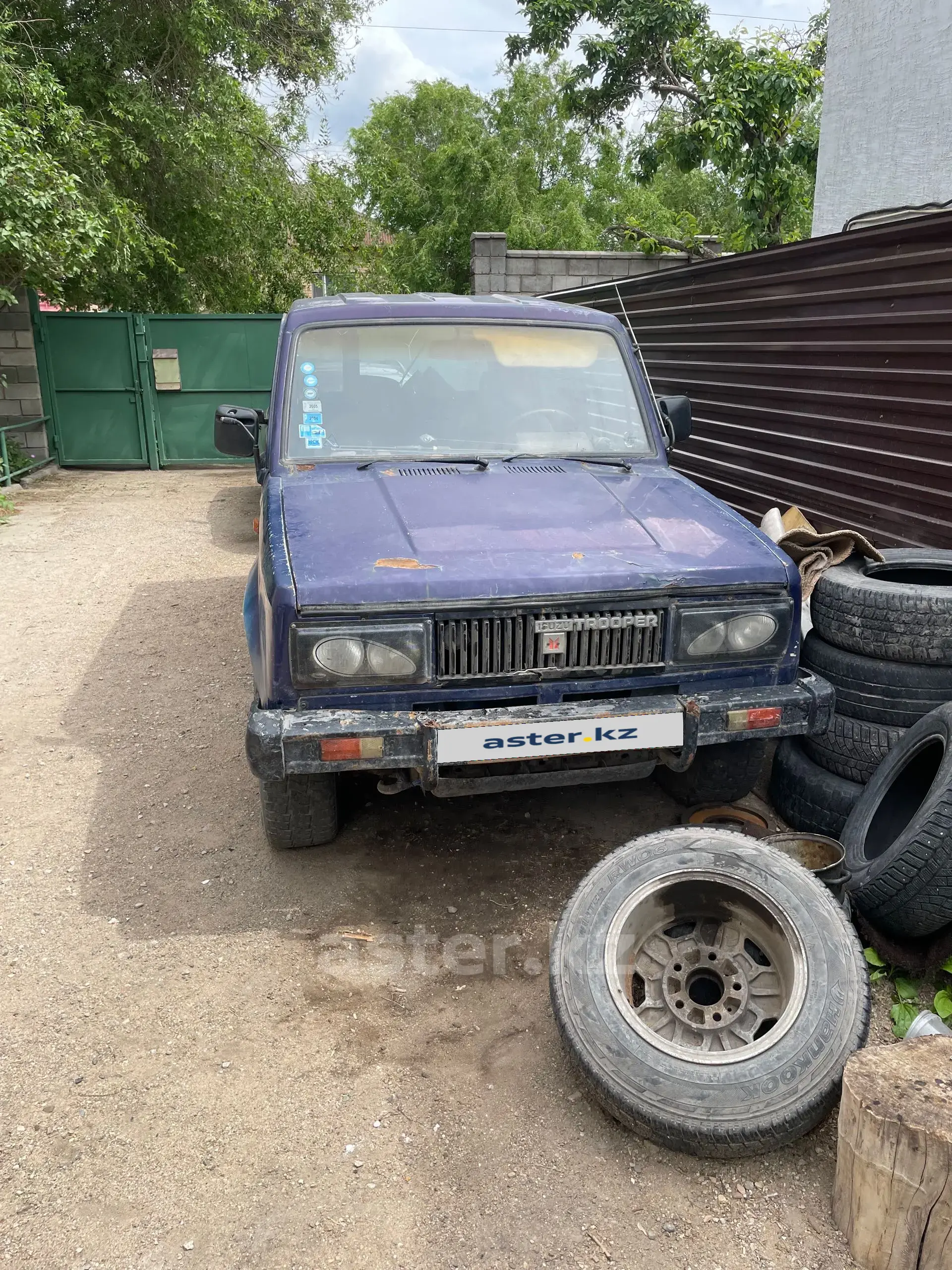 Isuzu Trooper 1989