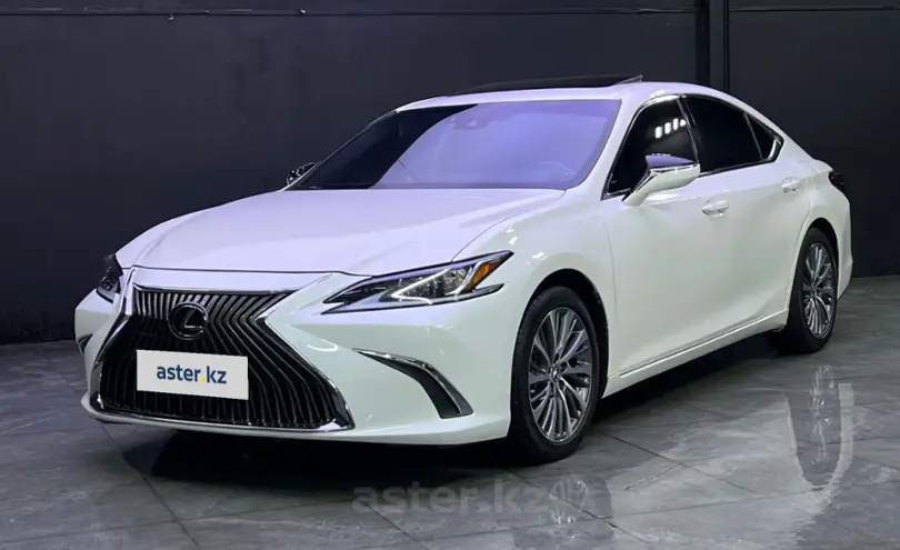 Lexus ES 2021 года за 15 000 000 тг. в Шымкент