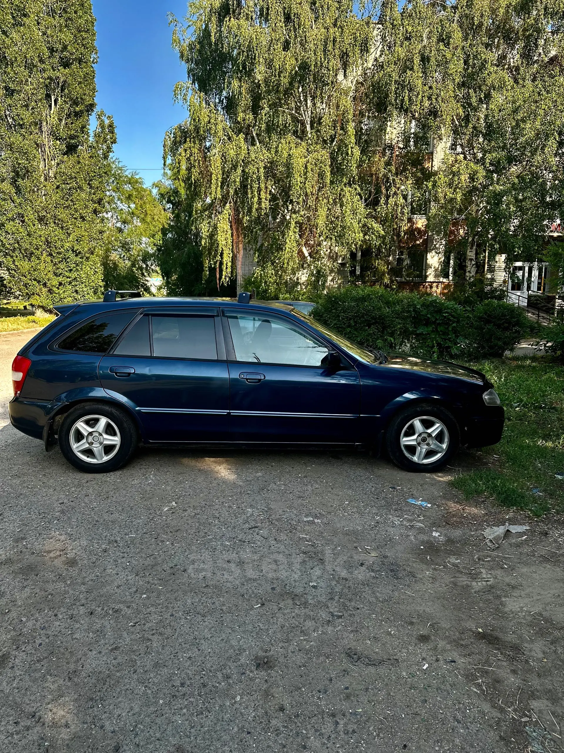 Mazda Familia 1998