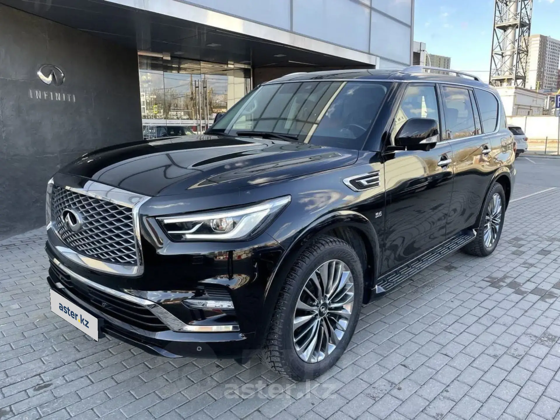 Infiniti QX80 2019