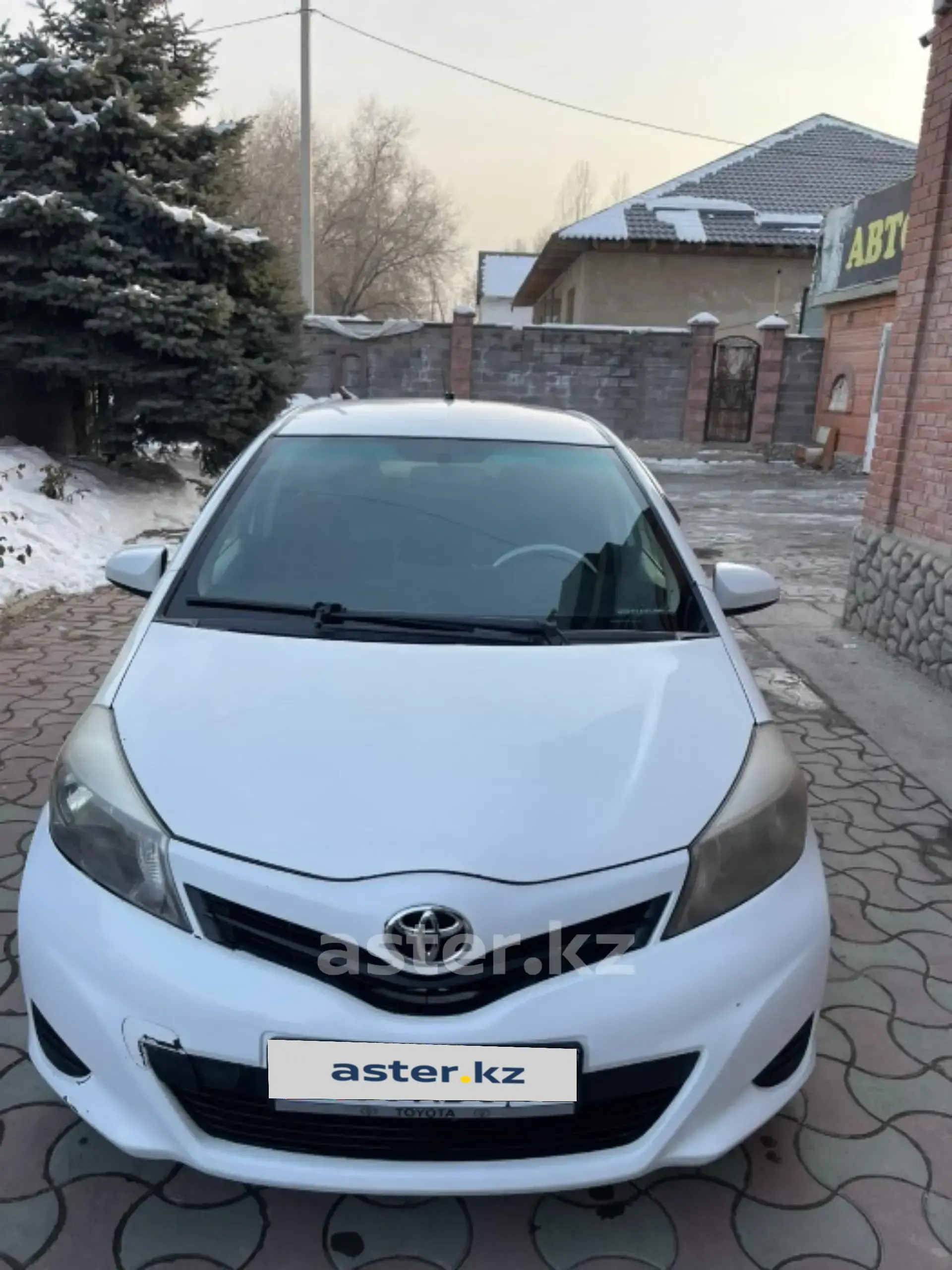 Toyota Yaris 2013