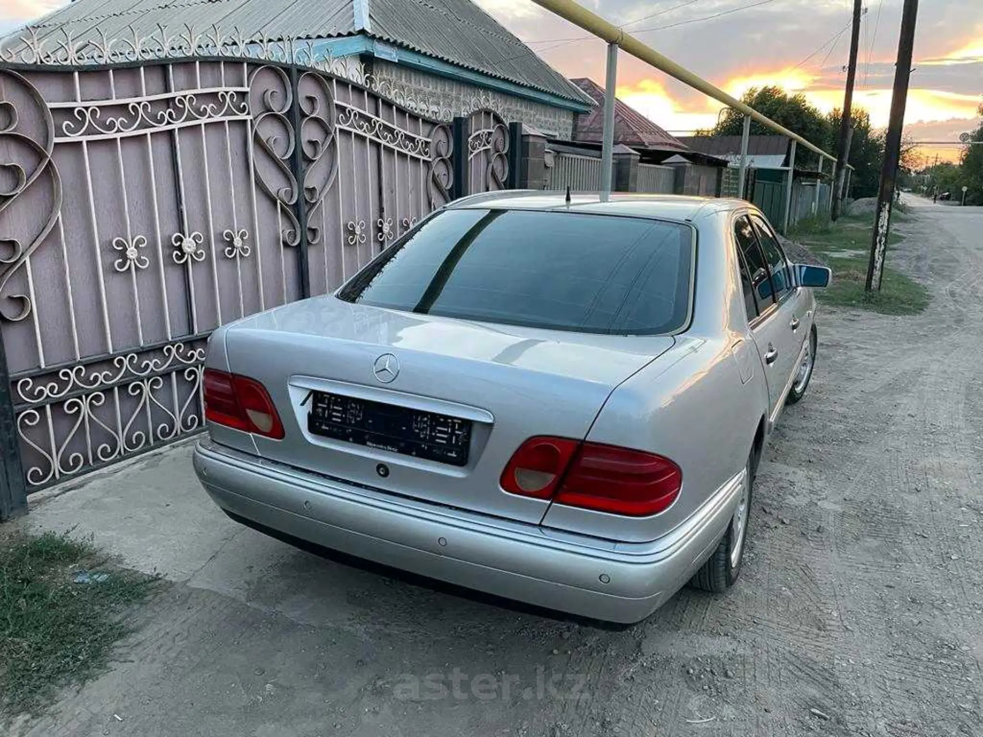 Mercedes-Benz E-Класс 1998